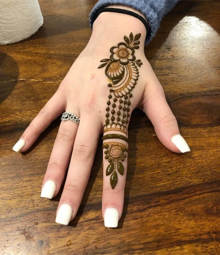 single diagonal vine from the index finger arabic mehndi designs