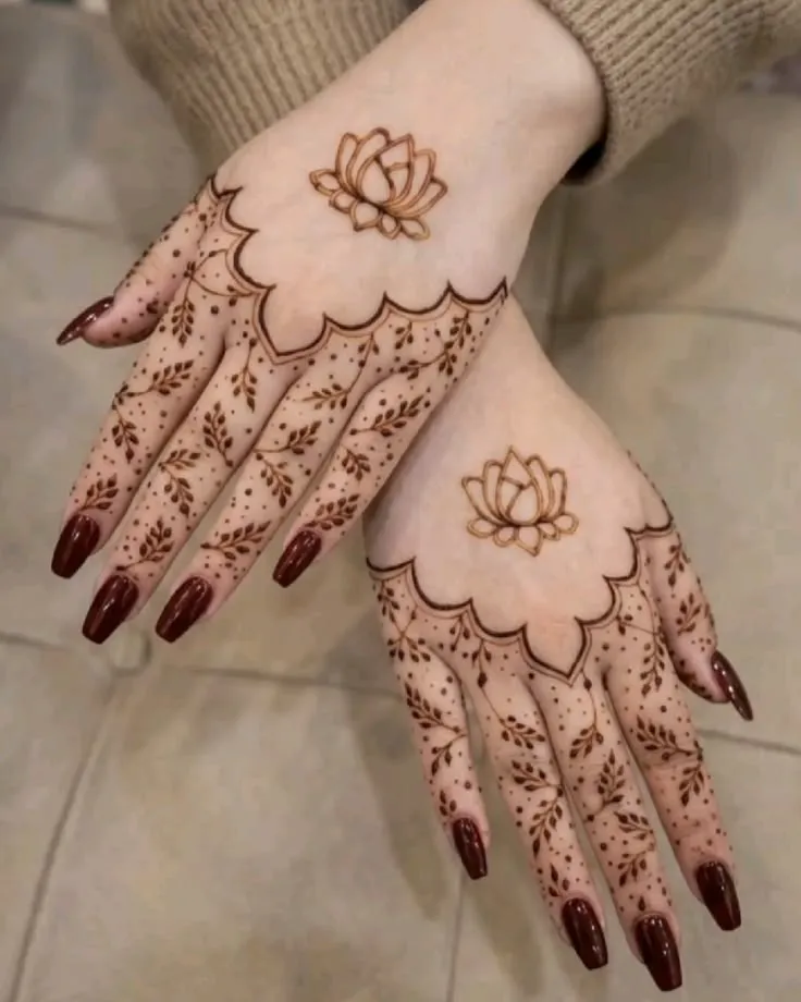 Finger Mehndi Design: 40+ Ideas for When the Event Is Tomorrow 5 single leaf trail on each finger mehndi designs