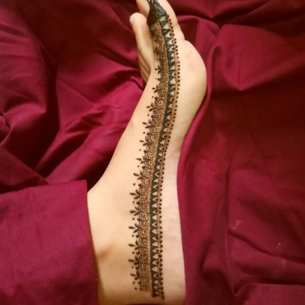 40+ Foot and Leg Mehndi Designs: Easy, Simple & Bridal Look for 2026 14 straight line and dot border leg mehndi design