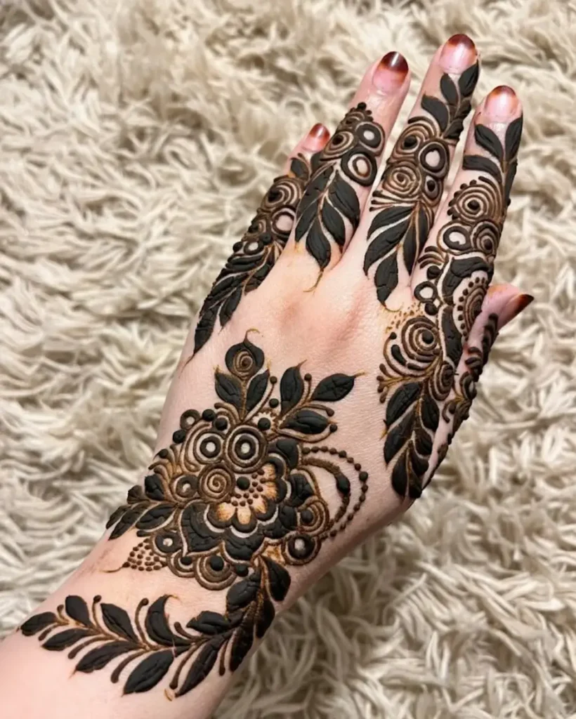 thick-outline leaf arabic mehndi designs