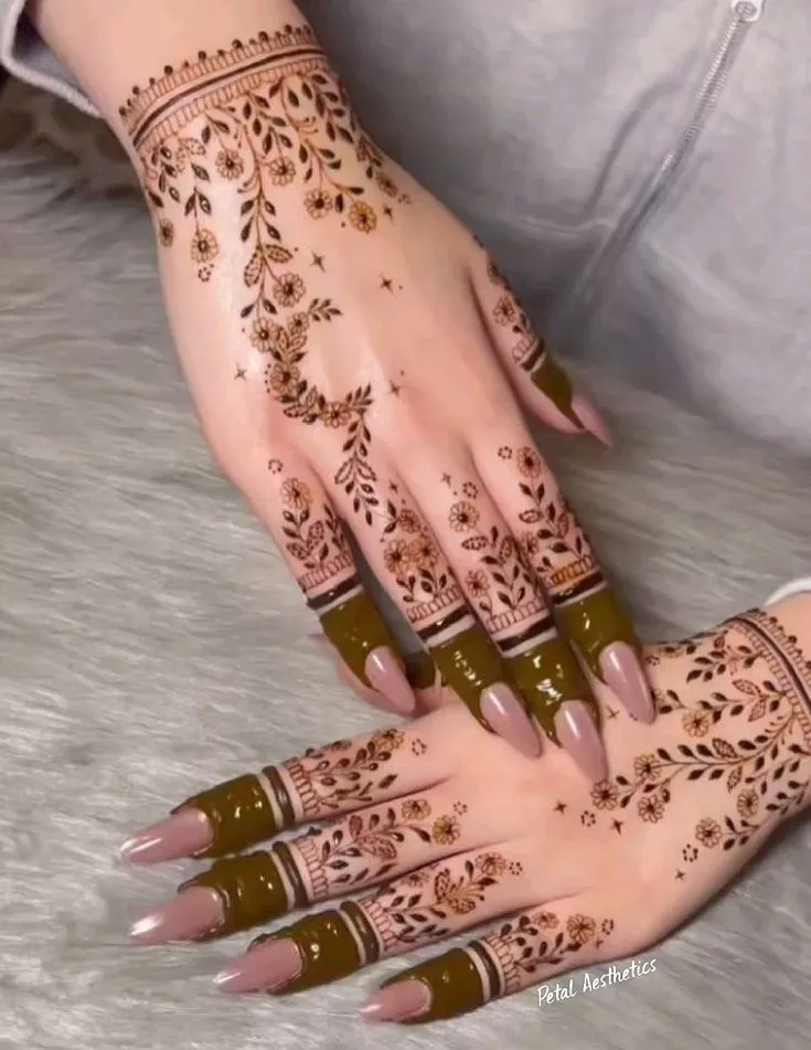 Finger Mehndi Design: 40+ Ideas for When the Event Is Tomorrow 36 wrist cuff linked to finger bands mehndi design