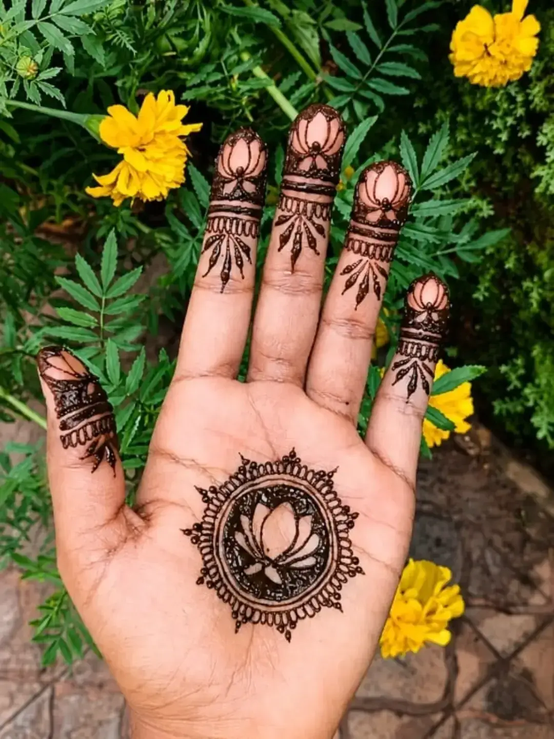 Home Page 46 Broad Palms and Shorter Fingers Royal Front Hand Simple Mehndi Design