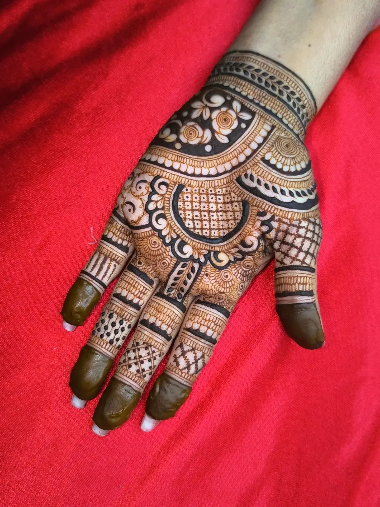 Home Page 44 Slender Long Hands Royal Front Hand Simple Mehndi Design