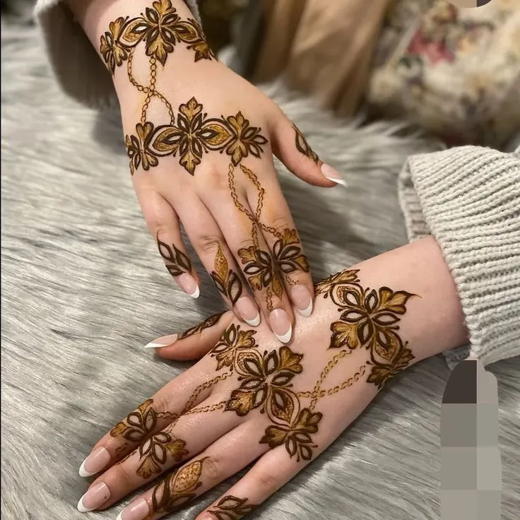 How to Draw an Arabic Mehndi Design at Home